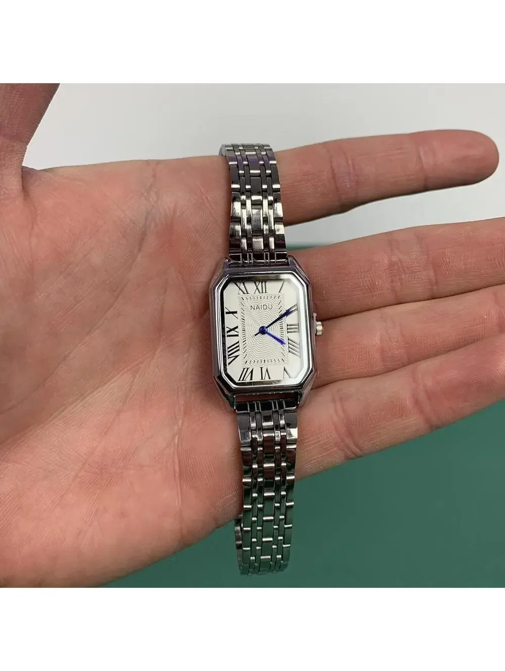 Y2k 2000s vintage style essential minimalist retro stainless steel cute